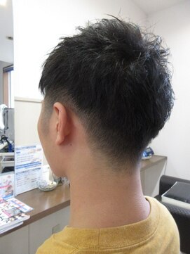 コアフィールフィス(COIFFURE fils) 【見附・今町】黒髪ベリーショート