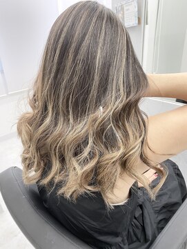 アオアクア バイ グルグル 小岩店(ao akua by GULGUL) 前髪パーマ グラデハイライトカラー×フォギーベージュ 小岩