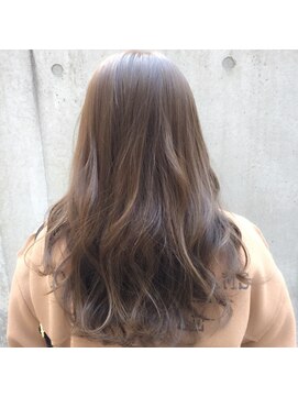 ルッソ チアロ(Lusso chiaro) 透明感グレーベージュカラー◎30代40代50代