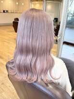 ルッツ(Lutz. hair design)&nbsp;ホワイトピンク【千代田彩夏】