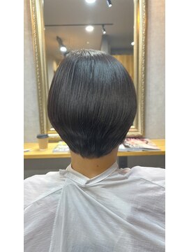 ベース(Bass) 【髪質改善】ショートボブ