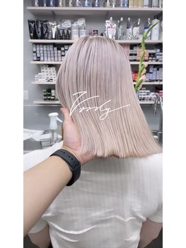 ヴァーディ オモテサンドウ(Vardy omotesando) ホワイトベージュ・ダブルカラー・ケアブリーチ