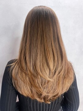 アイティーバイアルバム 下北沢店(IT by ALBUM) ニュアンスカラーレイヤーロンググレージュカラー_ba497501