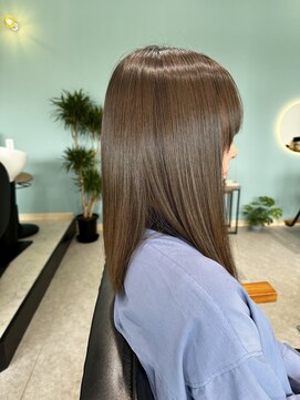 レプリカ(replica.) 【replica.】髪質改善　ナチュラルカーキグレージュ