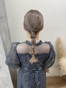 エフバイラブランシュ 大宮東口店(ef by La Blanche) 箔付きタイトヘアアレンジ/大宮東口タイトヘアアレンジ