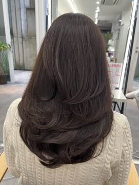 プラチナ(PLATINA) ハイレイヤーレイヤーカットブリーチ無しカラー顔周り韓国