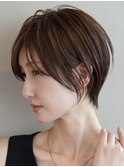 表参道白髪ぼかしウルフショートボブベージュアッシュグレージュ