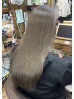 レオン(LEON)&nbsp;赤味、オレンジ味を抑えた絶妙オリーブ