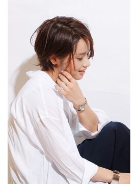 ラウンジ モリオ イケブクロ(Lounge MORIO Ikebukuro) 【morio池袋】人気のクラシカル前下がり耳かけ大人ショートボブ