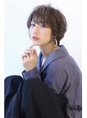 オリーブカラーハイライトカラー小顔くすみカラーくびれショート