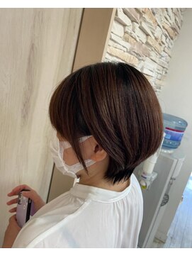 クレア(CREA) 丸みショート