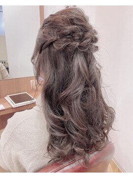 ルシードスタイルビーシャイン(LUCIDO STYLE B SHINE) 豊橋ビーシャイン★アッシュグレージュ×ハーフアップアレンジ