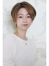 アドール(ADOR)&nbsp;SHINO ネイリスト