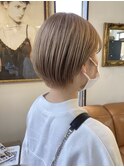 ハイトーンベージュ×ショート