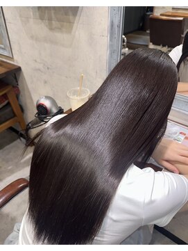 エスト(est) 美髪のススメ　暗髪ロングストレート　【新宿/髪質改善/M3D】