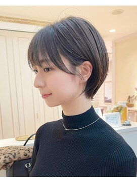 ストック(stock) 丸みショートボブ