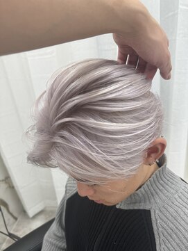 メゾン(Maison) 三宮/ダブルカラー/ハイトーン/ブリーチ/カラー/インナーカラー