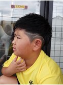 キッズカット×ライン男の子バリアートおしゃれキッズ短髪清潔感