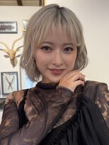 ミンティング(MINTing)&nbsp;ボブ/ブロンド/顔まわりレイヤー/レイヤーボブ/恵比寿