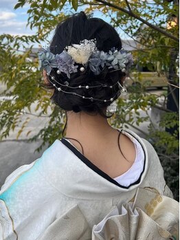 イベントや普段使いなど幅広いシーンに合わせて、魅力を惹きだします♪周りと差がつく褒められヘアに☆