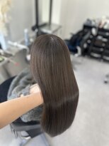 アルドーレフィエロ シンサイバシ(Ardore fiero shinsaibashi)&nbsp;赤み抑えたオリーブブラウン♪