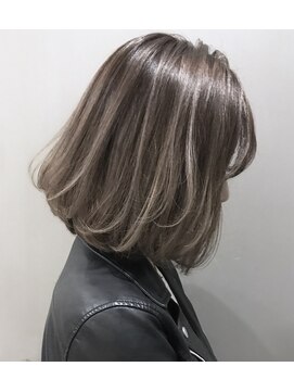 ヘアーデザイン シュシュ(hair design Chou Chou by Yone) ☆chouchou☆外国人風ハイライト×グレージュ