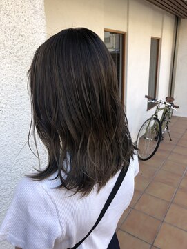 リゴッツ ドゥア プトゥリ(Regottz dua putri) マットグレージュ＊