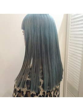 ベティ(Bettie) 切りっぱなし セミロング   × ターコイズグリーン