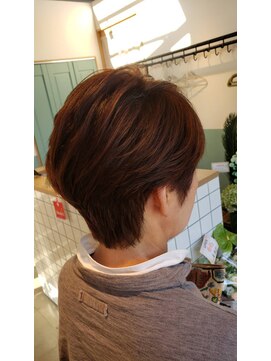 シモンズ ヘアー(SHIMONS HAIR) レイヤーショートボブ