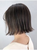 ダークグレージュ_くびれヘアツートンカラー_ba283841