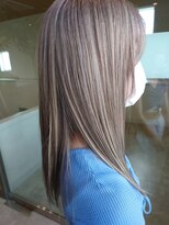 ビスポーク(BESPOKE)&nbsp;透明感たっぷりのシアーなシルバーミルクティーグレージュ