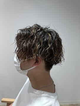 コレット 宇都宮(collet Gigi) ウルフ/スパイラルパーマ/ピンクベージュ/インナーグレージュ