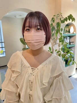 ユヌ(Une) ショートボブ ピンク ミニボブ