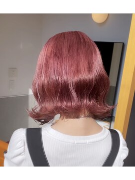 ヴァーディ オモテサンドウ(Vardy omotesando) ピンク・ハイトーン・ダブルカラー・ルビーカラー・ボブ