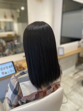 エム(emu) 髪質改善30代40代50代/似合わせ大人可愛い叶えます/セミロング