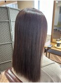 ピンクベージュ
