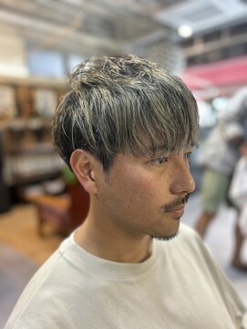 ヴェニヴィディヴィッチ(VENI VIDI VICI) グランメゾンパリ