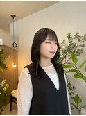 グレージュ切りっぱなしボブ前髪ありミニボブミルクティベージュ