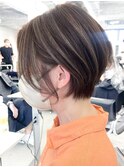 ハイライトカラーミルクティーベージュレイヤーカット