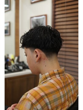 ザ チョップ ショップ ハラジュク(THE CHOP SHOP HARAJUKU) テーパーフェード/バーバー／フェード