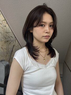 ノラ シブヤ(NORA) ハッシュカットミディアムレイヤーウルフボブ顔まわりレイヤー