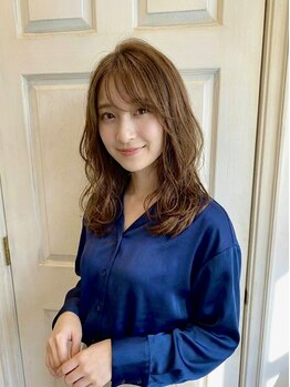 アロマ ヘアー ルーム 新宿3号店(AROMA hair room)の写真/『そう、これこれ！』が言わなくても伝わる♪女性目線の『可愛い』をカタチにする新宿3丁目の隠れ家サロン