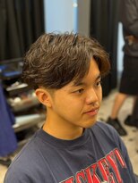 マジック(magic)&nbsp;大人センターパート × ナチュラル毛流れパーマ