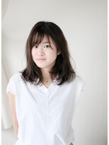 ホワイトルーム(White Room)&nbsp;ダークブルージュのフェミニンスタイル