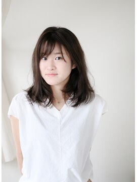 ホワイトルーム(White Room) ダークブルージュのフェミニンスタイル