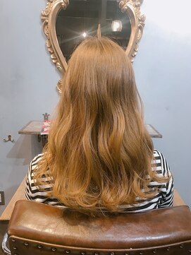 イル(iLu.) キャラメルゴールド