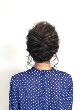 アヤナ バイ アヤラ(ayana by ayala) ふんわりアレンジ〈浦安 美容室〉