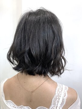 ナイン 麻布十番(NINE) 【夏オススメ☆】切りっぱなし前下がりボブ