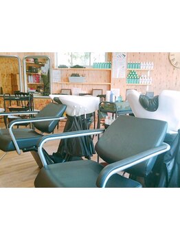 女性スタッフ1名のサロン◇素早い施術で通いやすい価格★サロンでゆったりと過ごせる平日がおすすめ♪