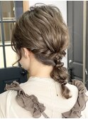 編み下ろしヘアアレンジお呼ばれスタイル